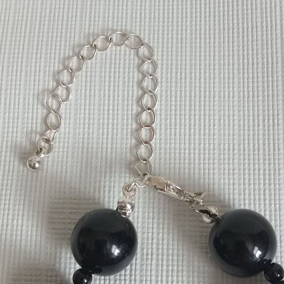 Black & Silver Acrylic Round Beaded Single Strand Adjustable Fashion Necklace - Picture 8 of 9